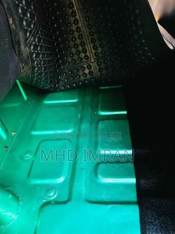 Bajaj RE 205 2011 Three Wheel (Used)