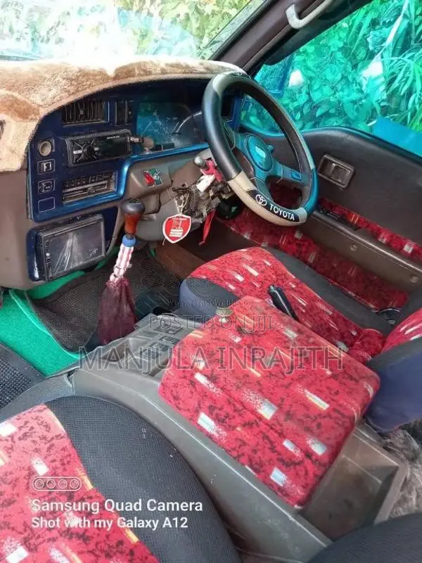 Nissan 24 1988 Van (Used)