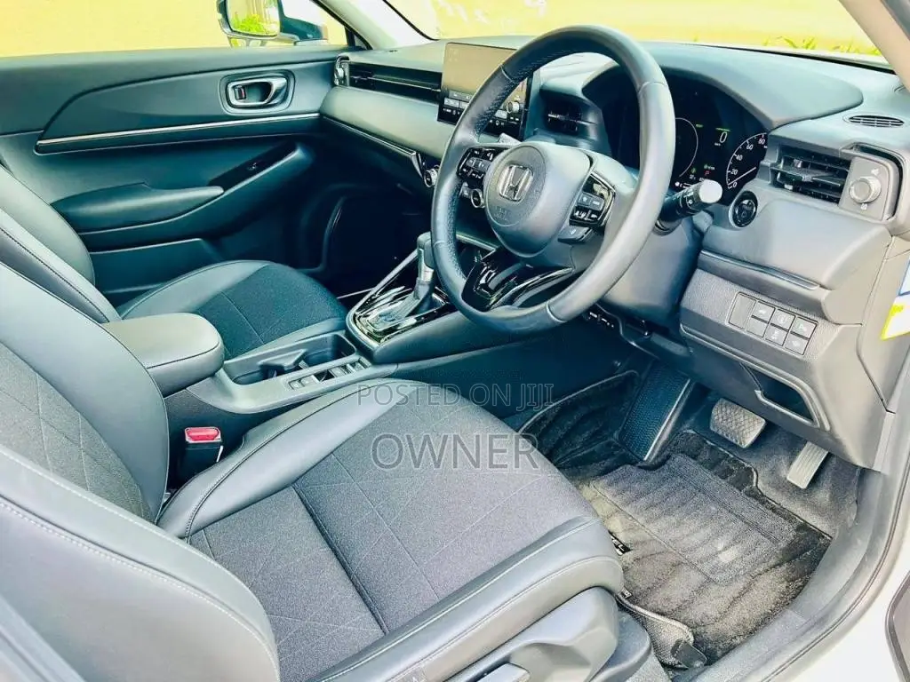 Honda VEZEL Z GRADE 2023 SUV (Used)