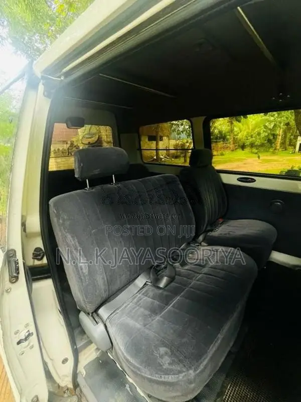 Toyota Noah CR41 1996 Van (Used)
