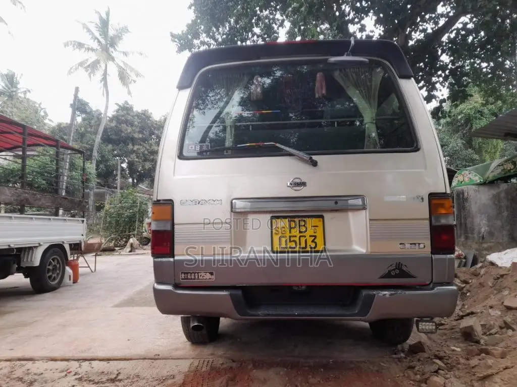 Nissan Caravan 1999 Van (Used)