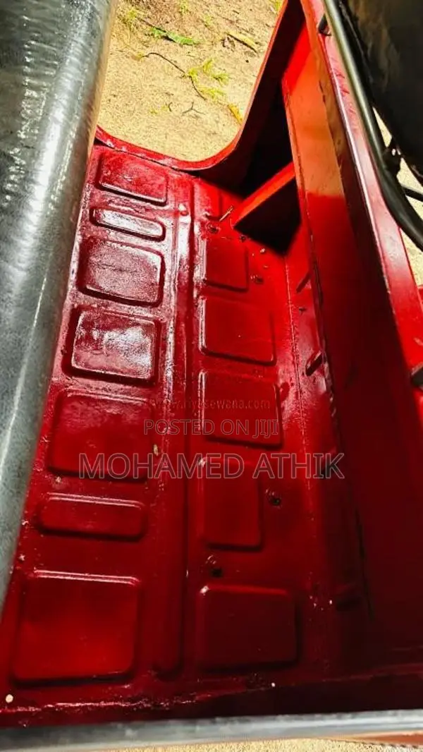 Bajaj RE 2006 Three Wheel (Used)
