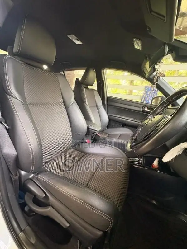 Toyota Axio WXB 2016 Car (Used)