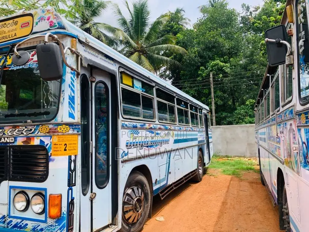 Ashok-Leyland Hino Power 2008 Bus (Used)