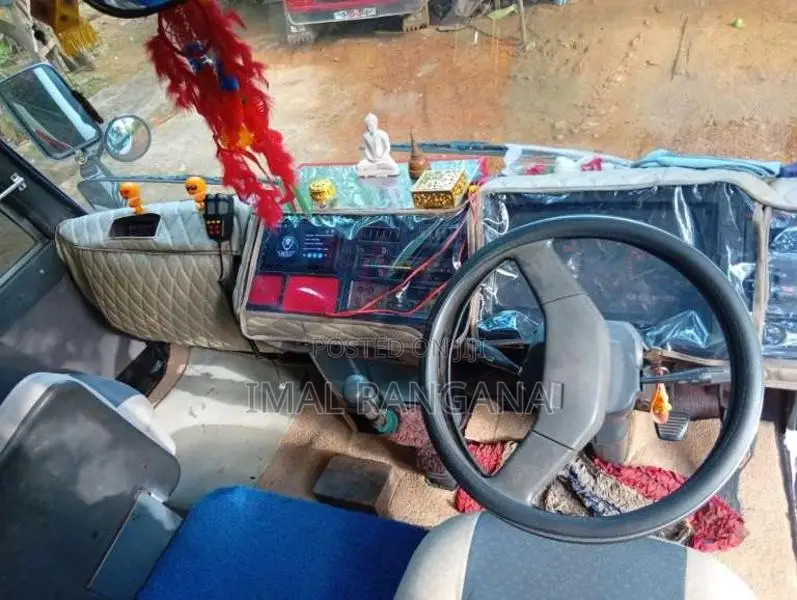 Mitsubishi Rosa 1988 Bus (Used)