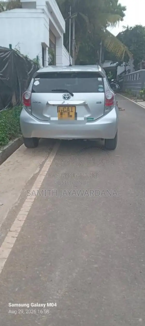 Toyota Aqua 2013 Car (Used)