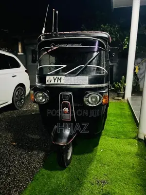 Bajaj RE 205 2011 Three Wheel (Used)