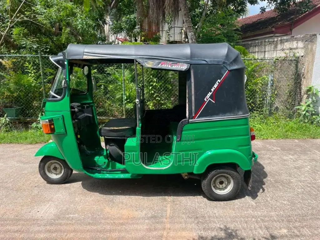 Bajaj 4 Stroke 2011 Three Wheel (Used)