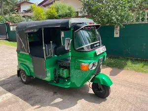Bajaj 4 Stroke 2011 Three Wheel (Used)