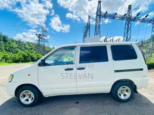 Toyota Noah CR42 1999 Van (Used)