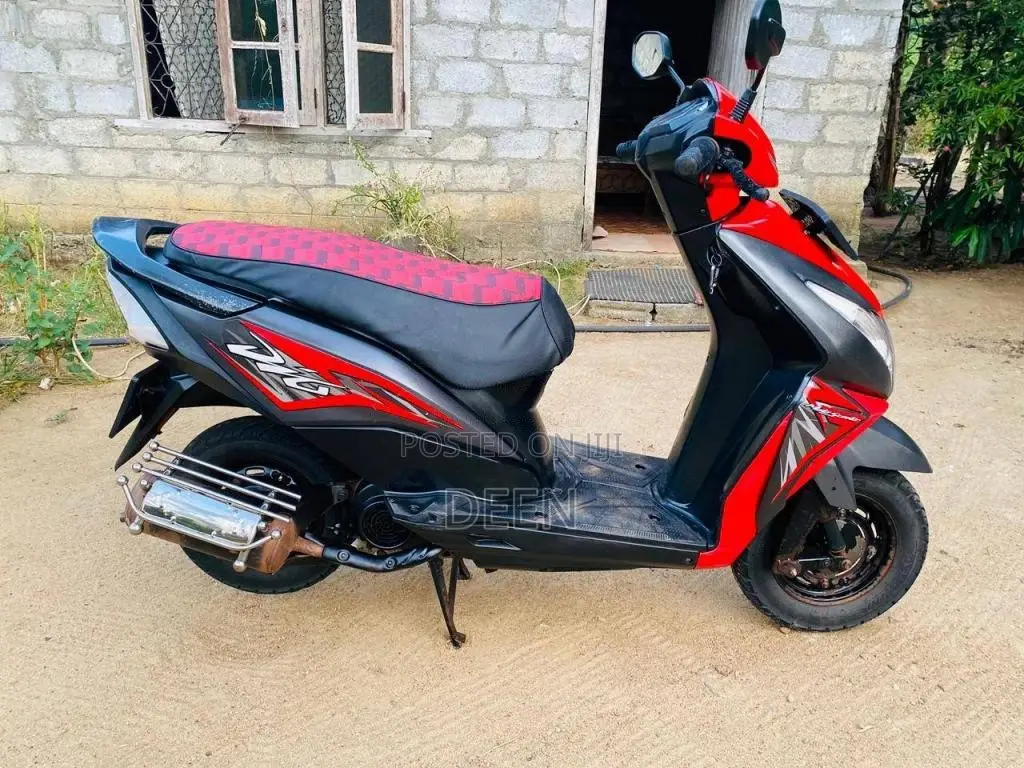 Honda DIO 2017 Motorbike (Used)