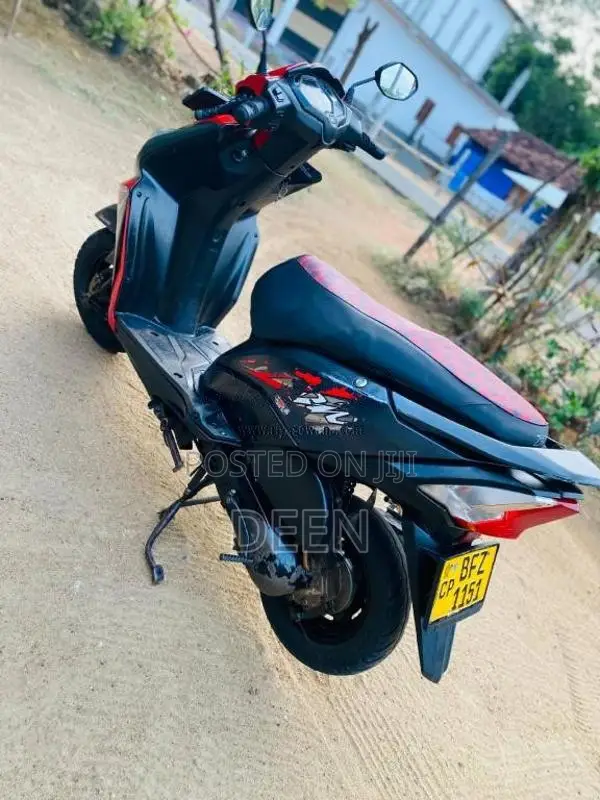 Honda DIO 2017 Motorbike (Used)