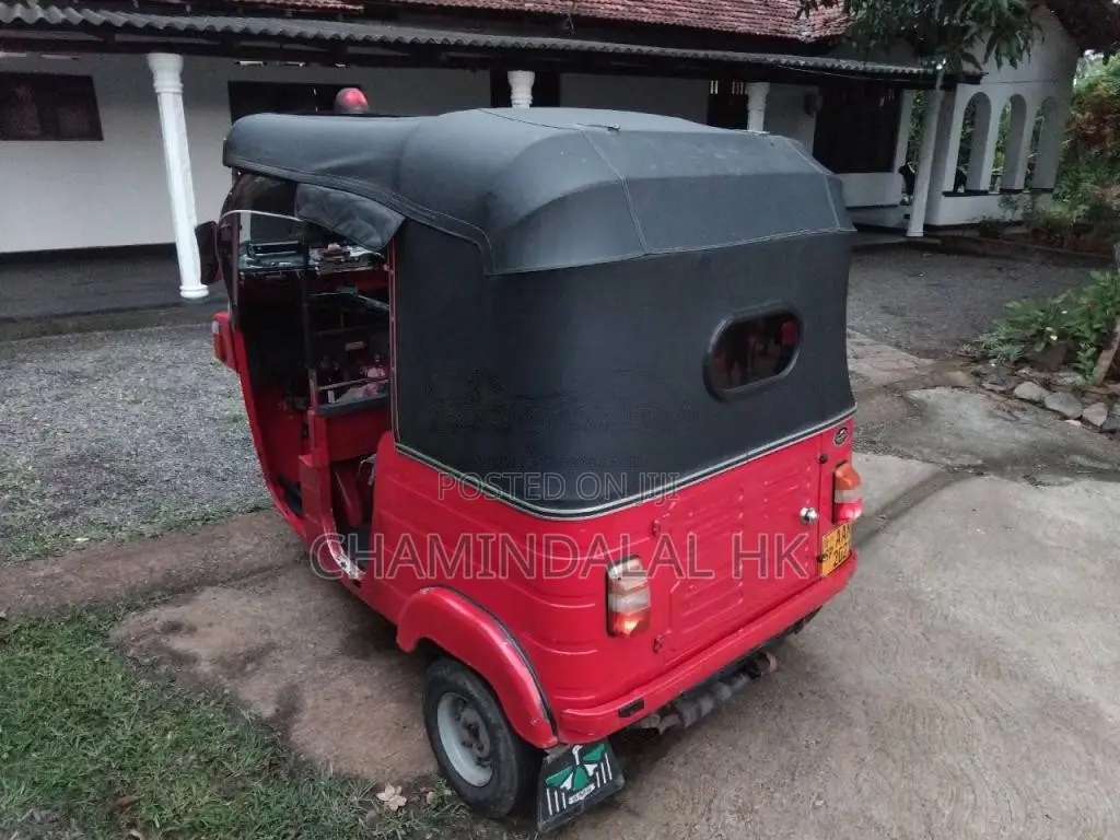Bajaj 4 stroke 2013 Three Wheel (Used)