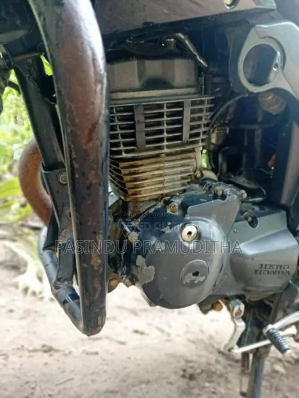 Hero Hunk 2009 Motorbike (Used)