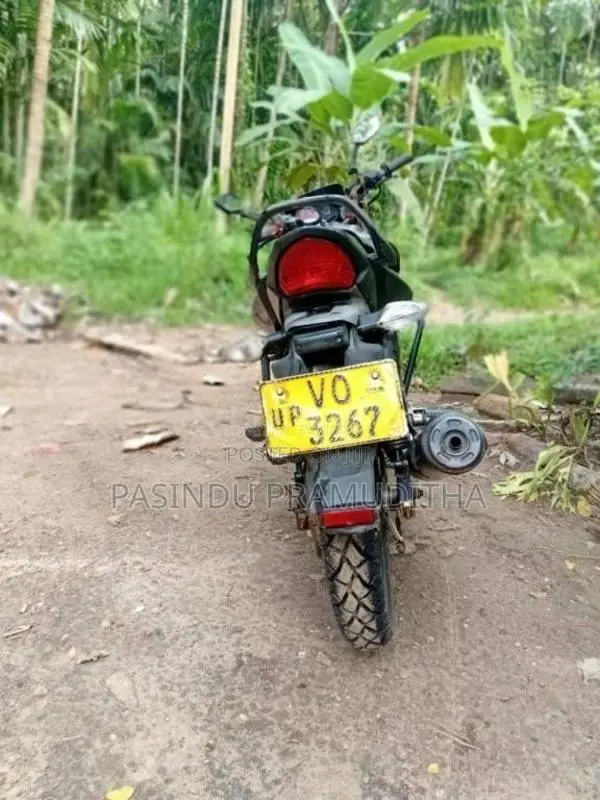 Hero Hunk 2009 Motorbike (Used)