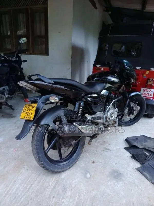 Bajaj Pulsar 2015 Motorbike (Used)