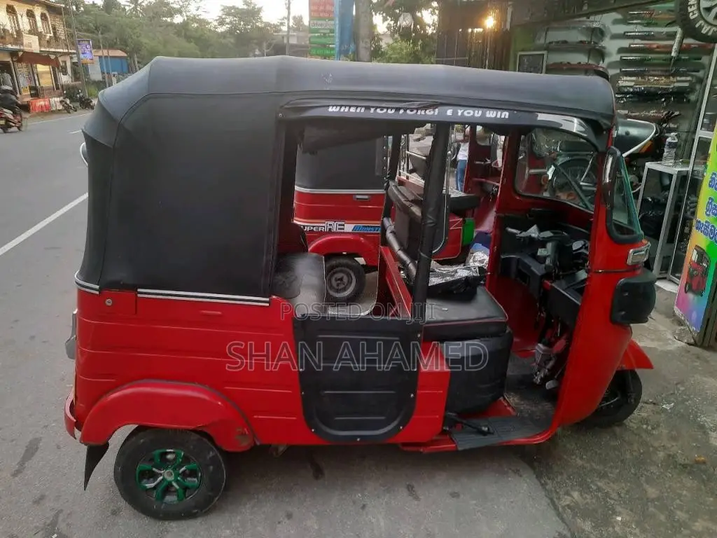 Bajaj 205 2014 Three Wheel (Used)