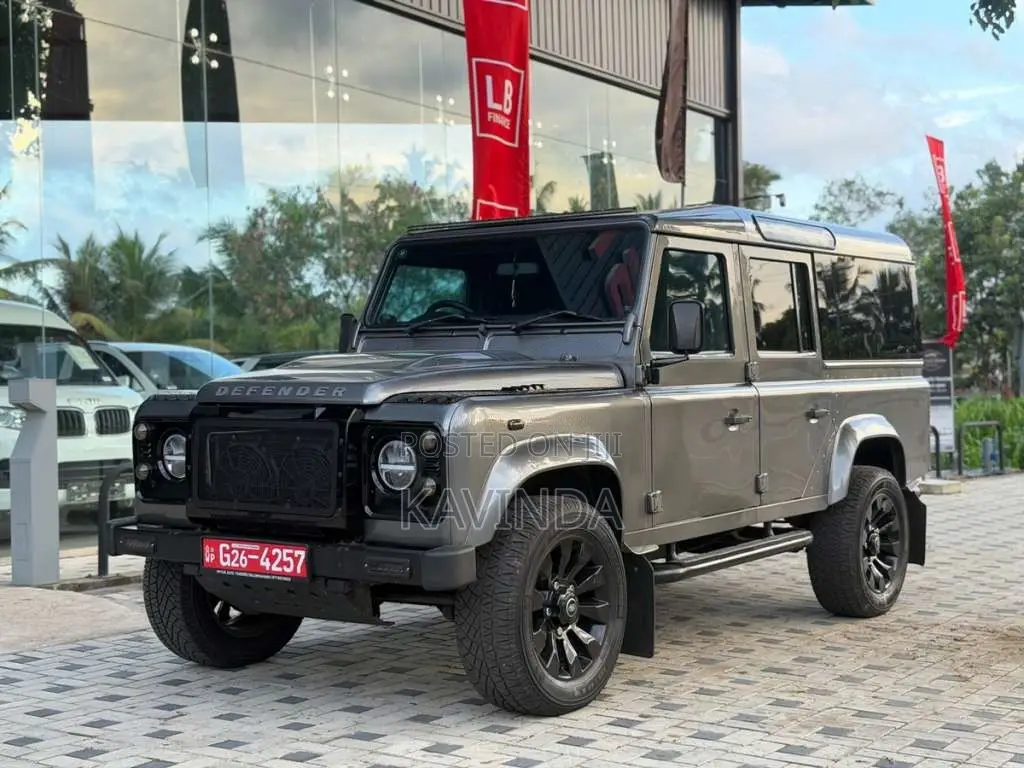 Land-Rover Defender 2015 SUV (Used)