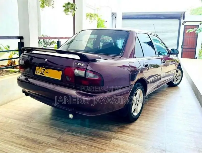 Proton Wira 2005 Car (Used)