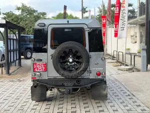 Land-Rover Defender 2015 SUV (Used)