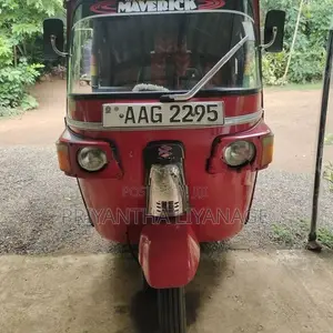 Bajaj RE 2013