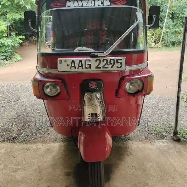 Bajaj RE 2013