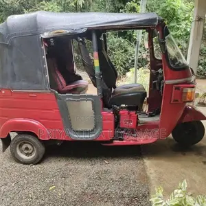Bajaj RE 2013