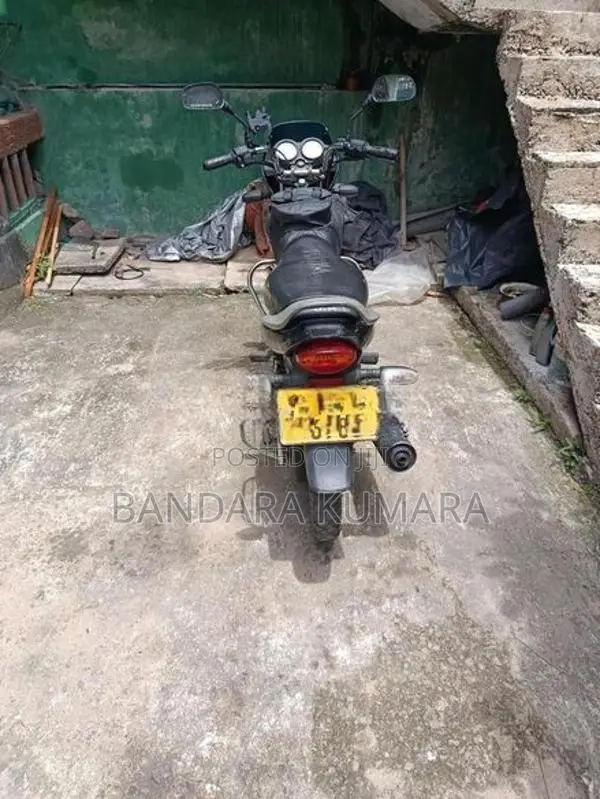 Bajaj Platina 100 Base Trim 2006
