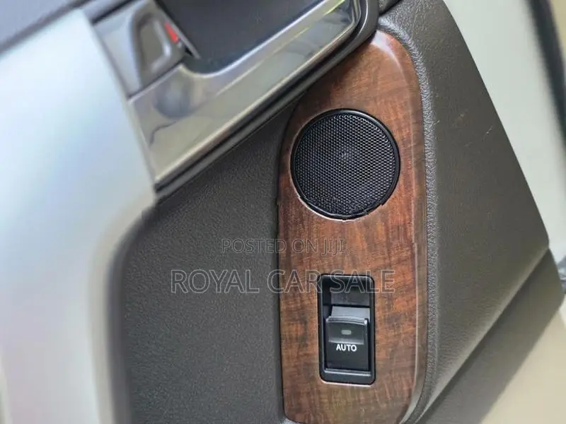 Toyota Land Cruiser Prado 2012