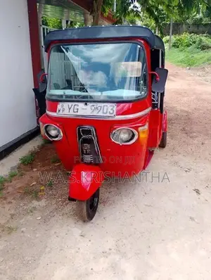 Bajaj RE 2011
