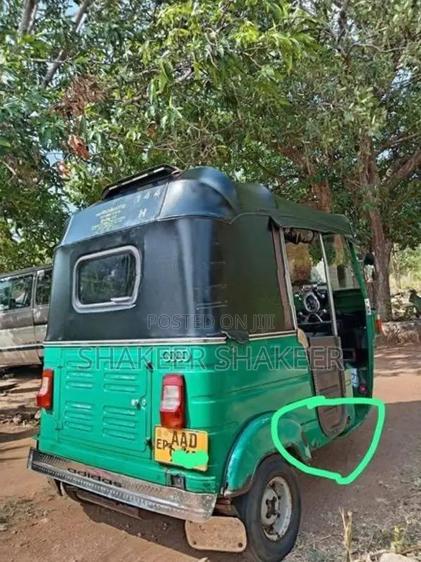 Bajaj RE 2013