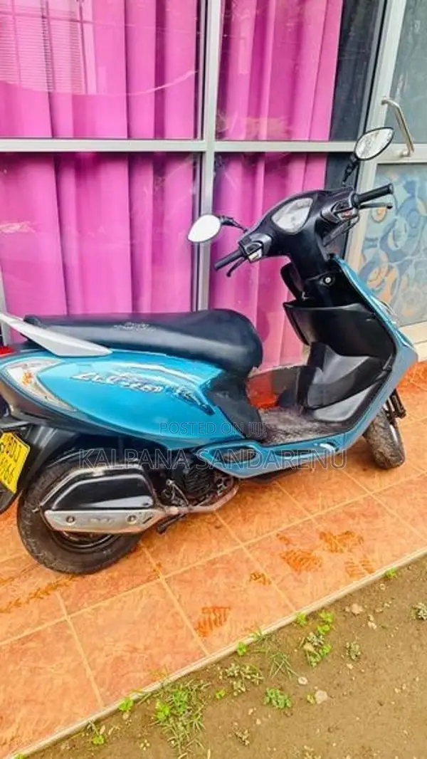 TVS Scooty Zest 2015