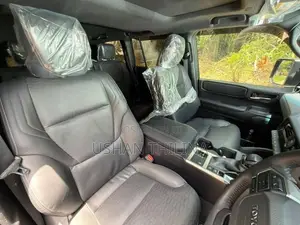 Toyota Land Cruiser Prado VX250 2024