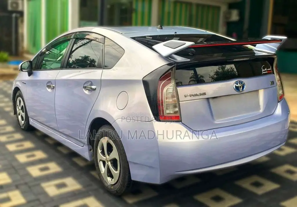 Toyota Prius 2013 Car (Used)
