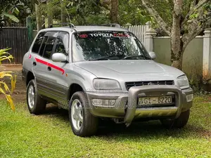 Toyota RAV4 1998 SUV (Used)