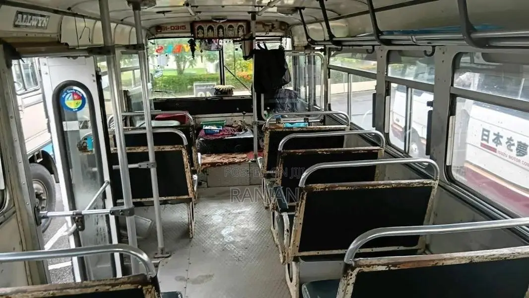 Tata 909 1990 Bus (Used)