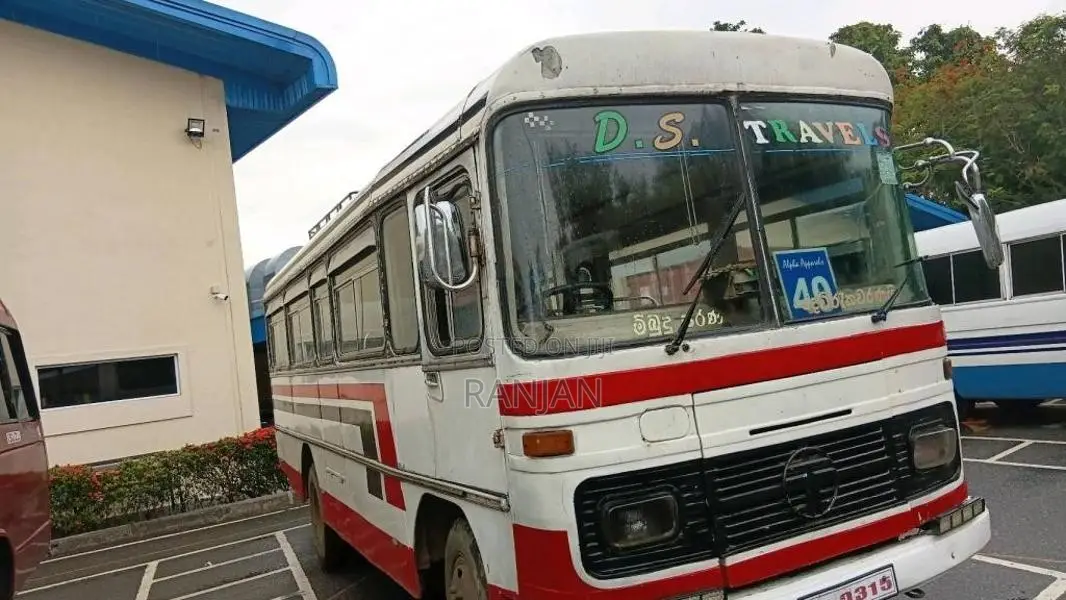 Tata 909 1990 Bus (Used)