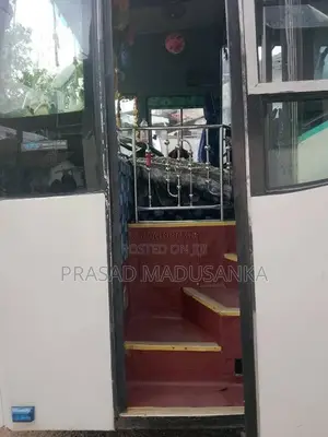 Ashok-Leyland Mitr 2015 Bus (Used)