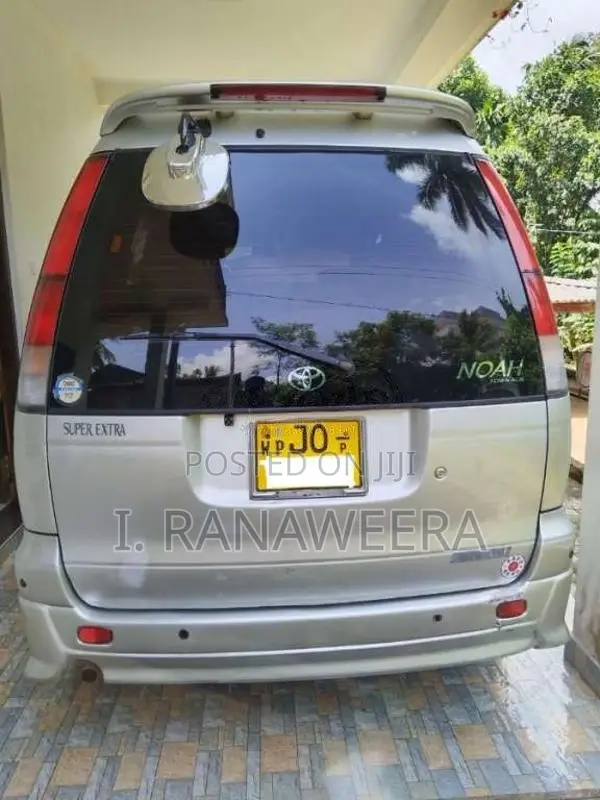 Toyota TownAce Noah Kr42 2000 Van (Used)