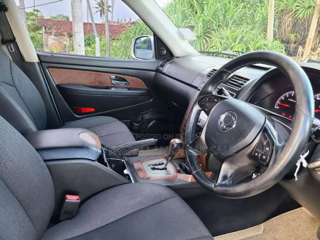 Micro Rexton 2017 SUV (Used)