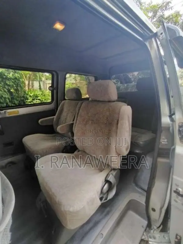 Toyota TownAce Noah Kr42 2000 Van (Used)