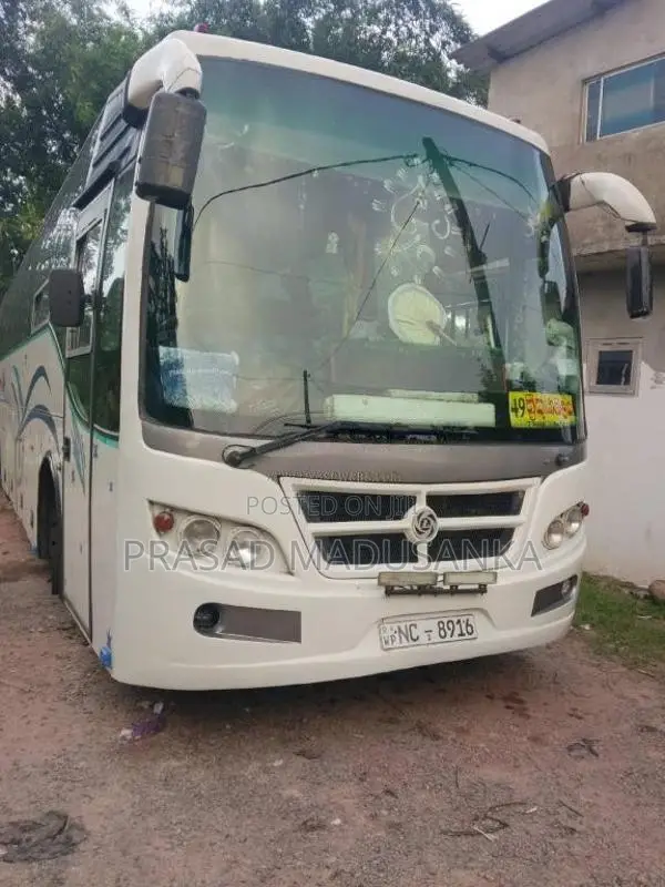 Ashok-Leyland Mitr 2015 Bus (Used)