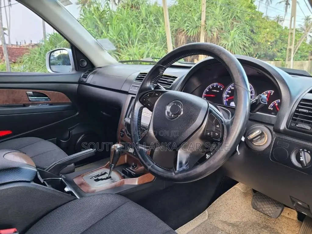 Micro Rexton 2017 SUV (Used)
