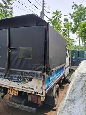 Toyota Dyna 1987 Crew Cab (Used)