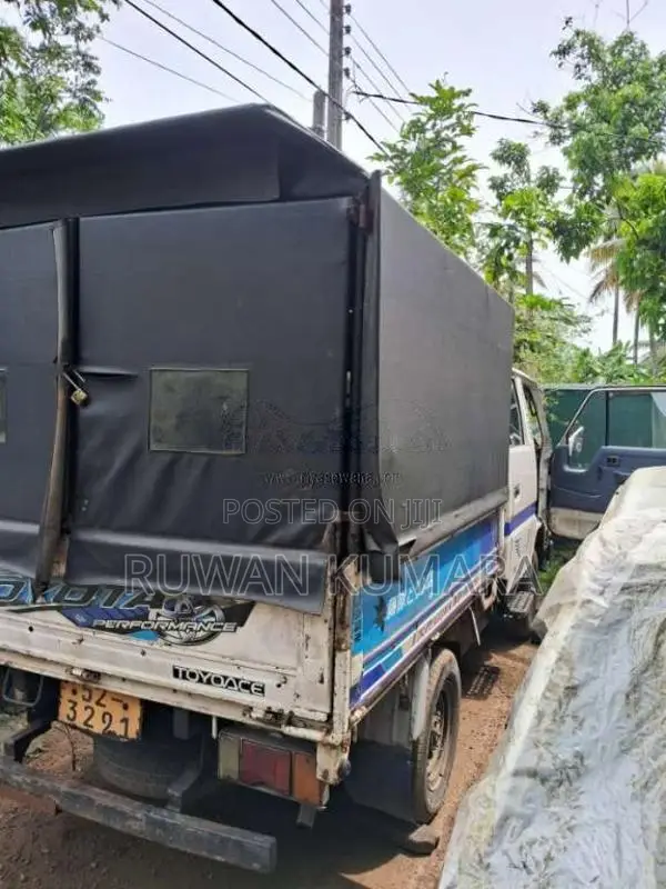 Toyota Dyna 1987 Crew Cab (Used)