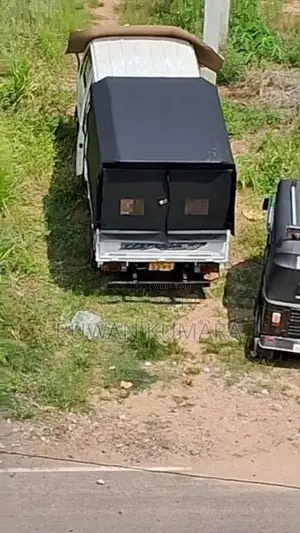 Toyota Dyna 1987 Crew Cab (Used)