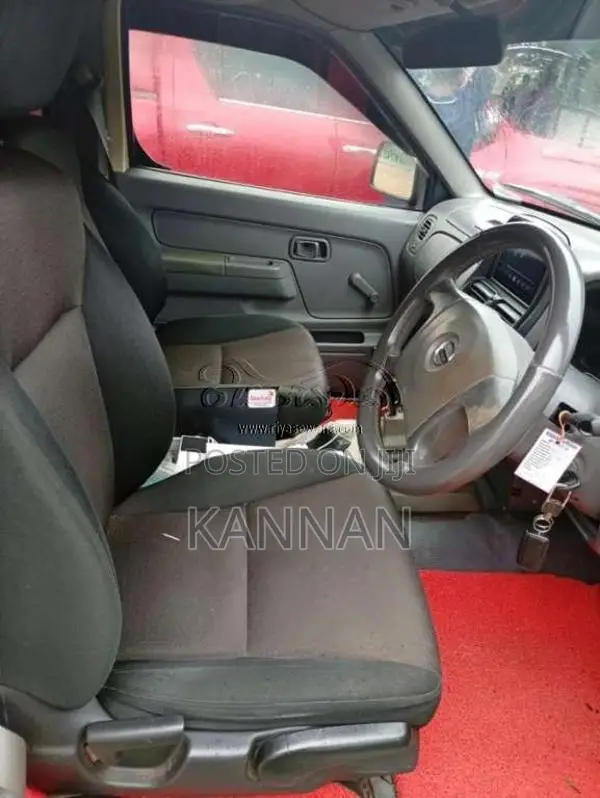 Nissan D22 2010 Pickup (Used)