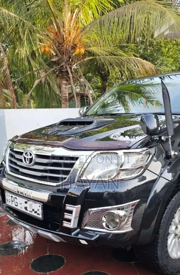 Toyota Hilux 2011 Pickup (Used)