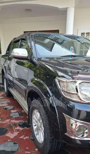 Toyota Hilux 2011 Pickup (Used)