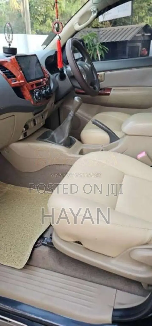 Toyota Hilux 2011 Pickup (Used)